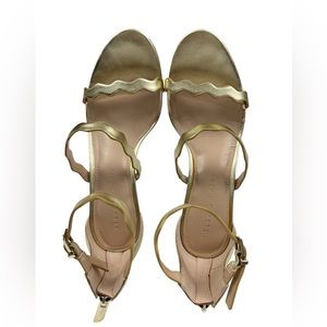 Kelly & Katie - Jean Heels